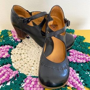 John Fluevog Black Leather Malibran Mary Jane Heels